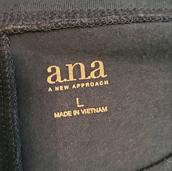 (1119) A New Approach (A.N.A.) Woman's Long Sleeve Crewneck Blouse, Size: Large - Picture 12 of 13